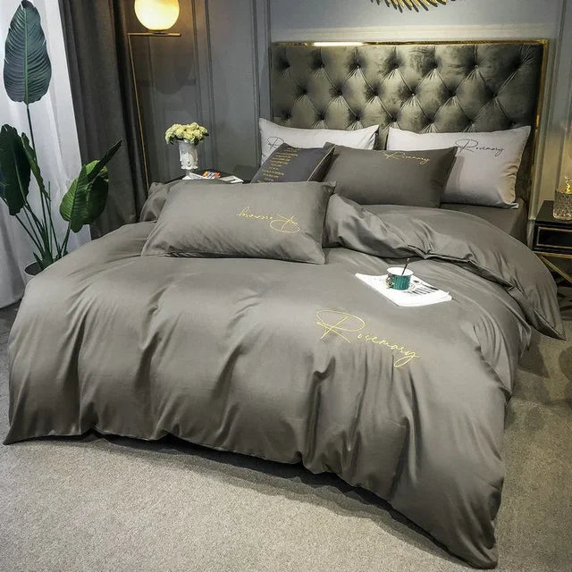 Premium Duvet Cover with Delicate Stitching – Plush and Durable
