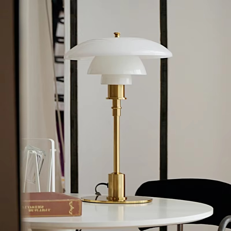 Sleek Modern Desk Lamp Minimalist Style