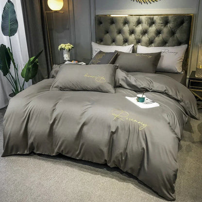 Premium Duvet Cover with Delicate Stitching – Plush and Durable
