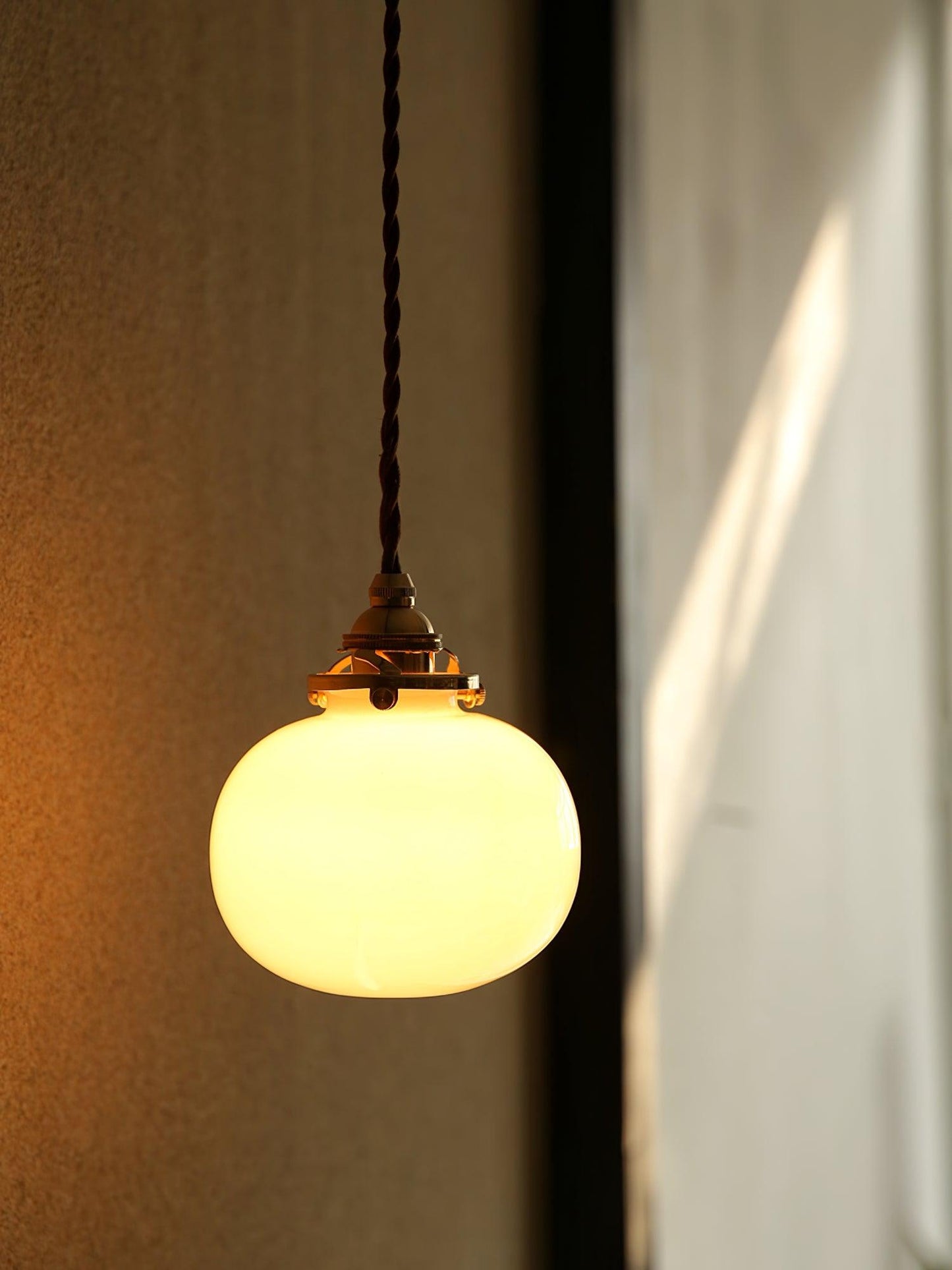 Vintage Style Hanging Glass Pendant Lamp