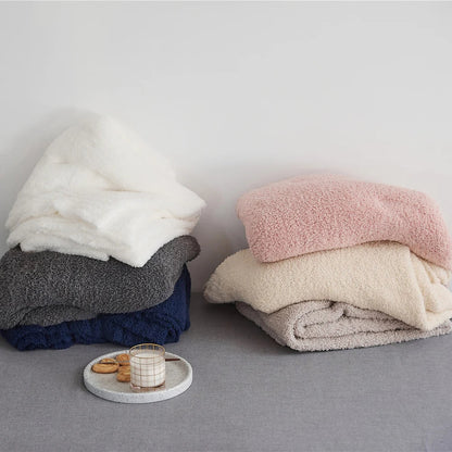 Plush Microfiber Throw Blanket – Soft Cozy Home Accent