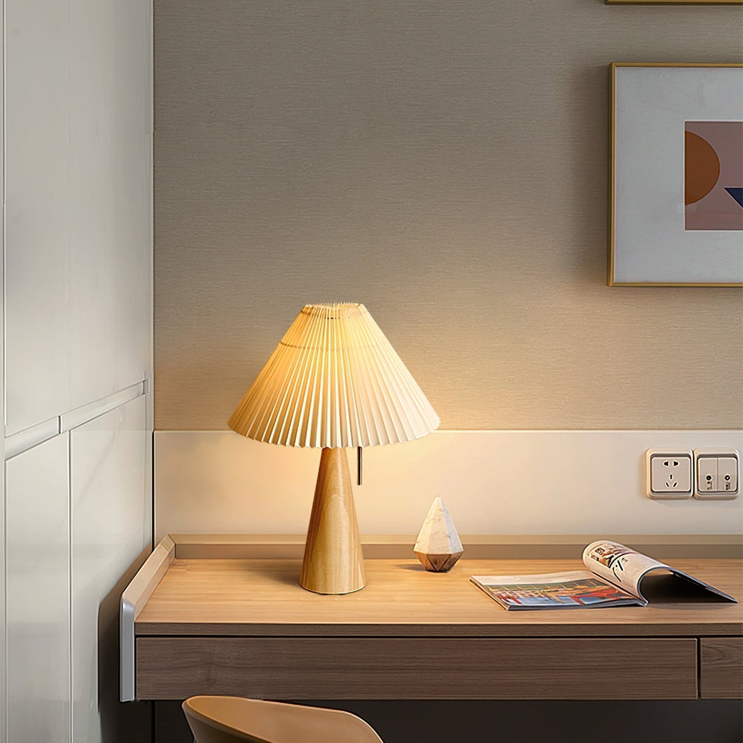 Vintage Chic Wooden Desk Lamp
