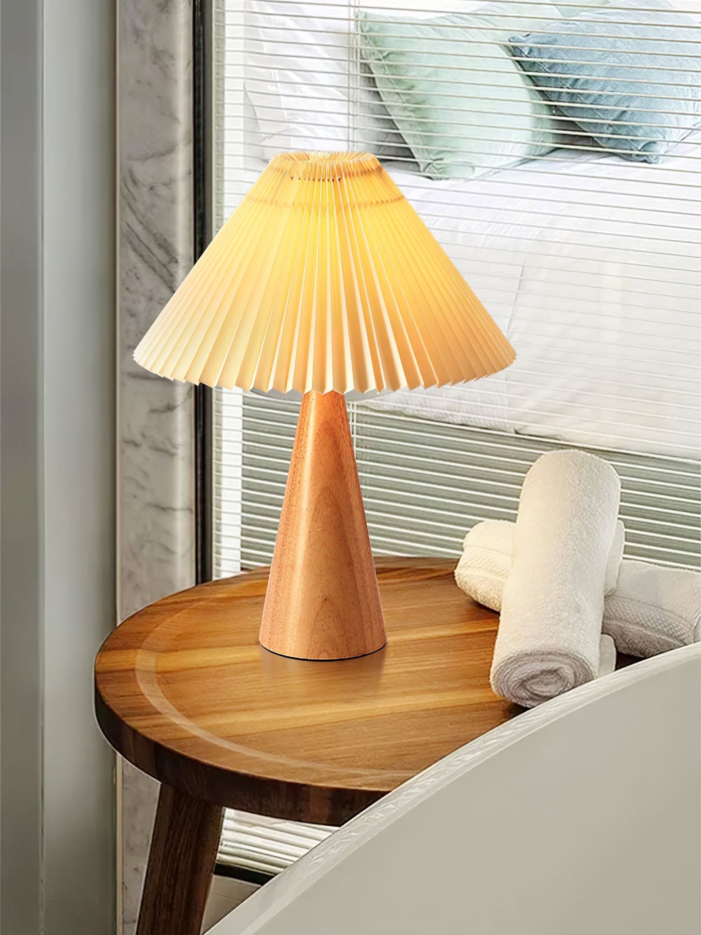 Vintage Chic Wooden Desk Lamp