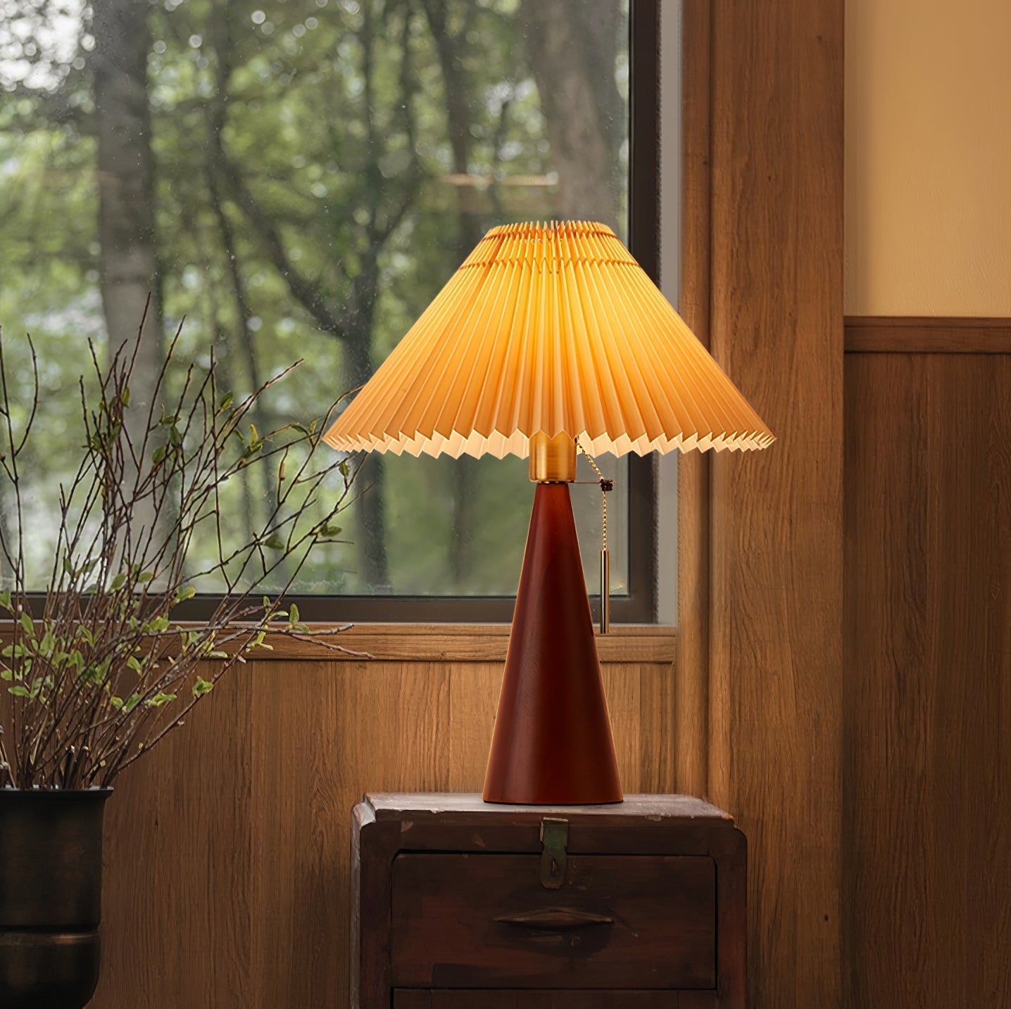 Vintage Chic Wooden Desk Lamp