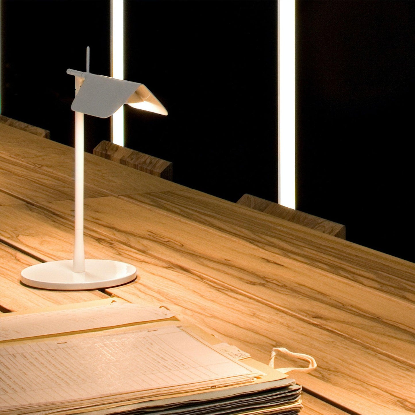 Compact LED Desk Light 10.4″