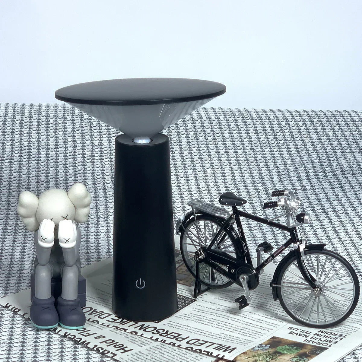 Compact Flexible Table Lamp