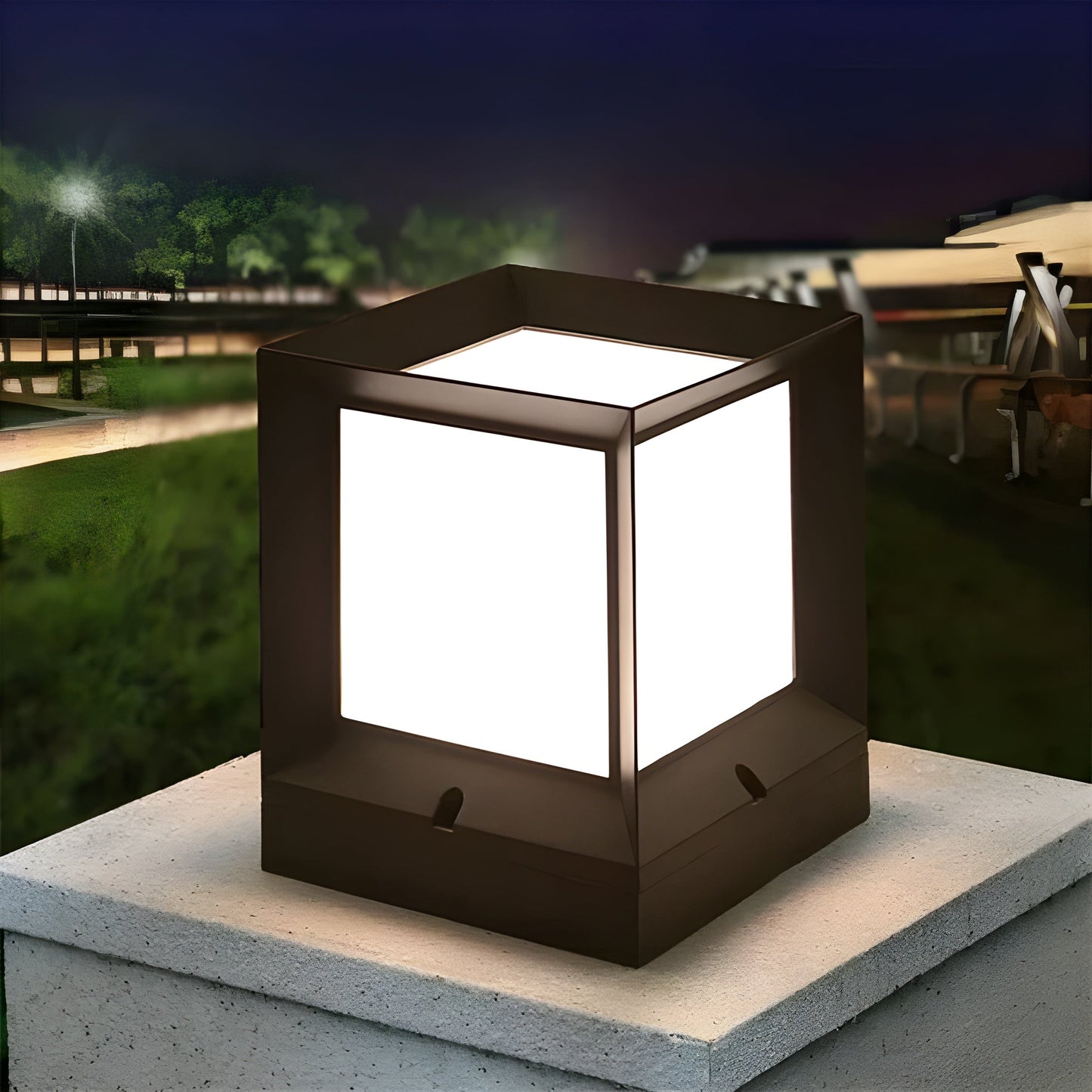 Bright Outdoor LED Garden Lamp