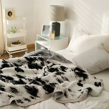Plush Grey and White Soft Throw Blanket