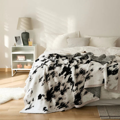 Plush Grey and White Soft Throw Blanket
