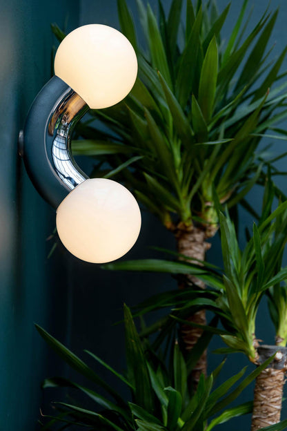 Elegant Mounted LED Wall Light