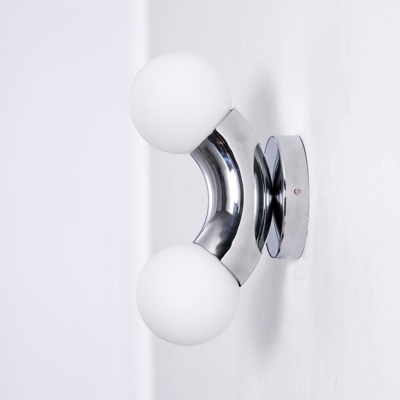 Elegant Mounted LED Wall Light - Cofik