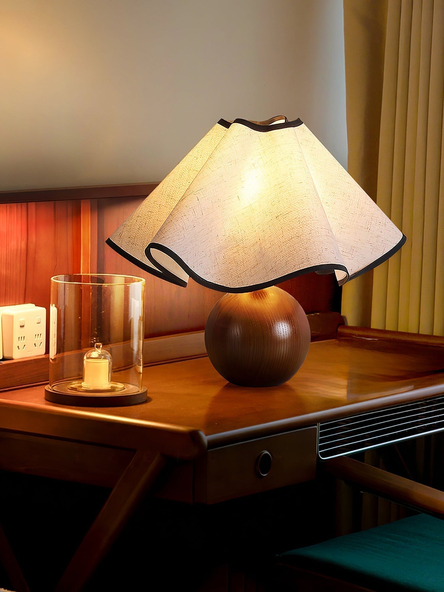 Simple Modern Bedside Table Lamp