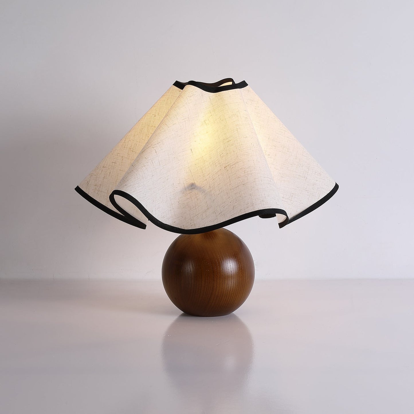 Simple Modern Bedside Table Lamp