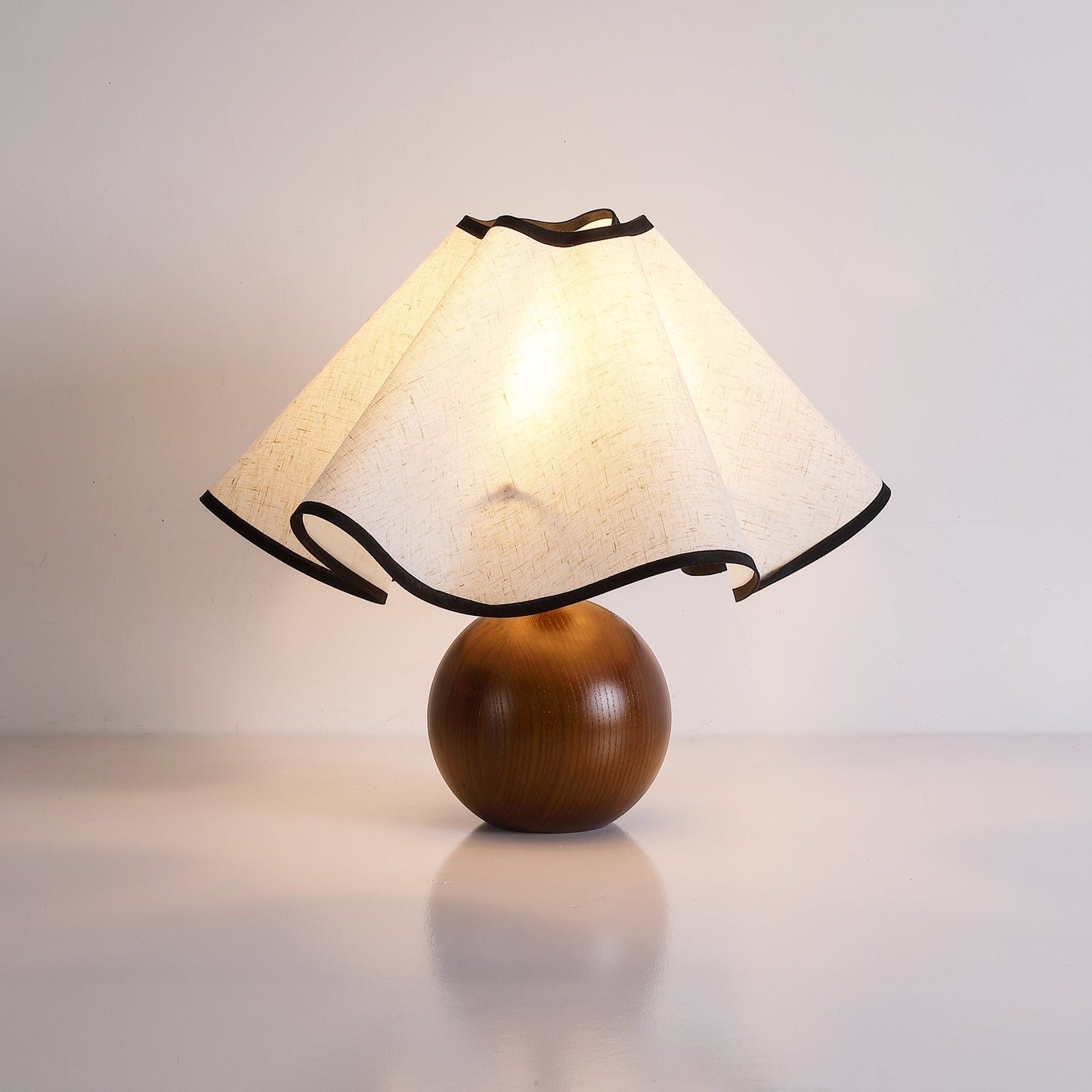 Simple Modern Bedside Table Lamp