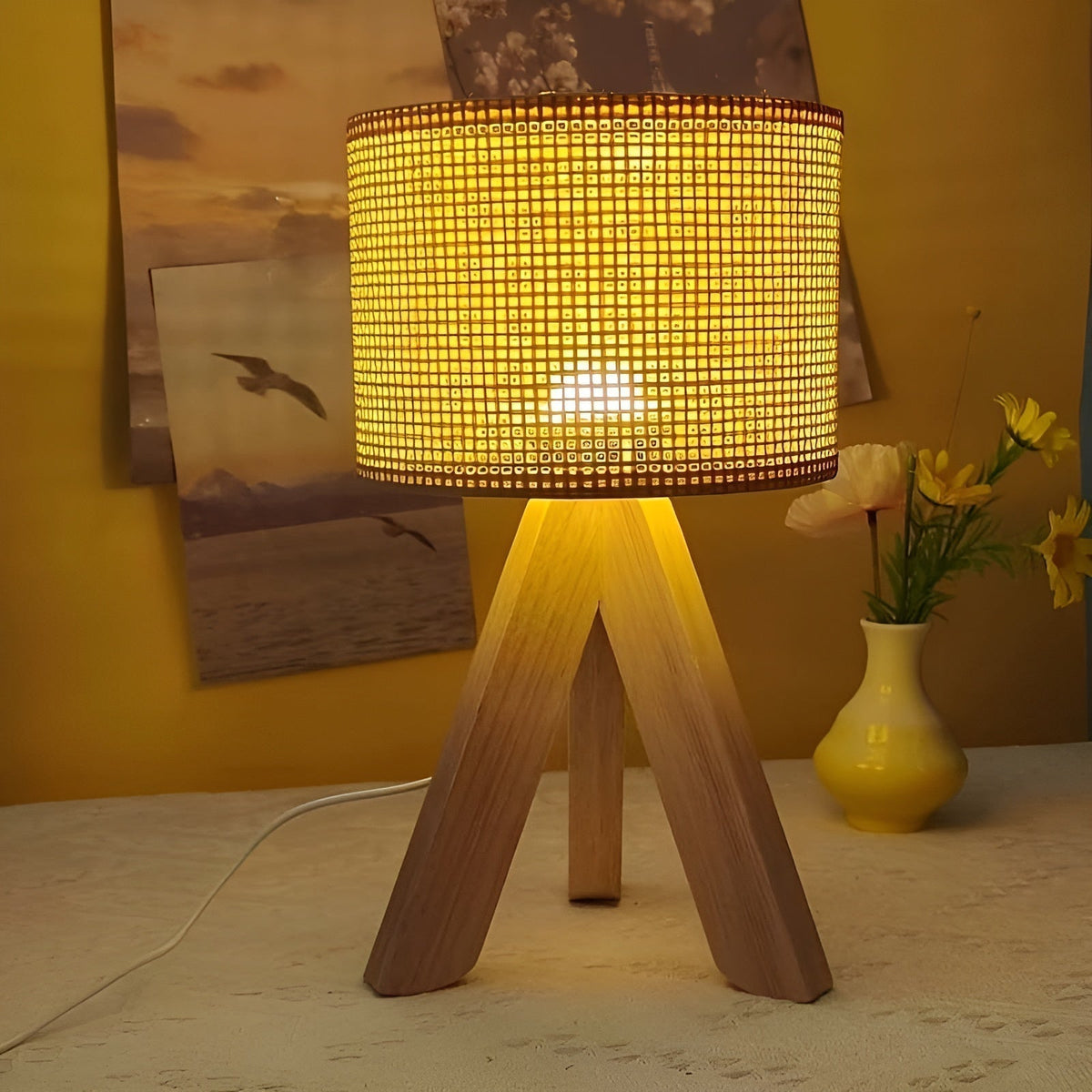 Eco Friendly Woven Rattan Table Lamp with USB and LED