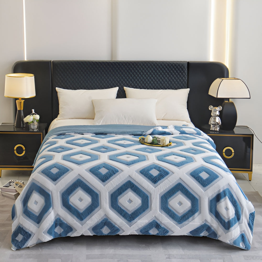 Cozy Plush Throw Blanket - Soft Machine Wash Blanket