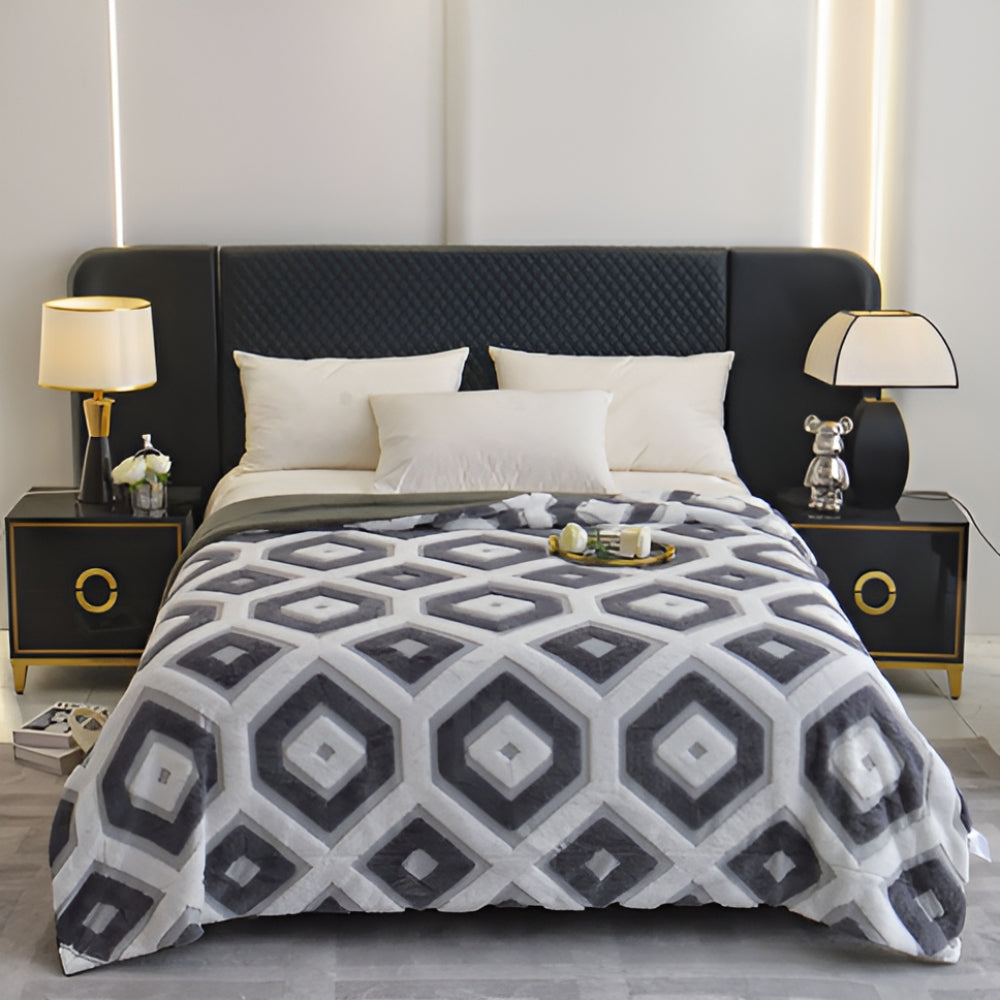 Cozy Plush Throw Blanket - Soft Machine Wash Blanket