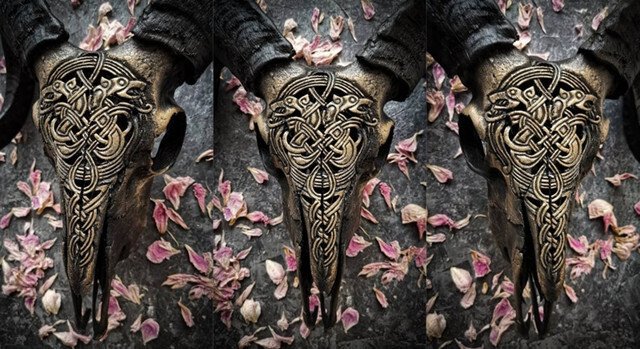 Decorative Ram Skull Figurine