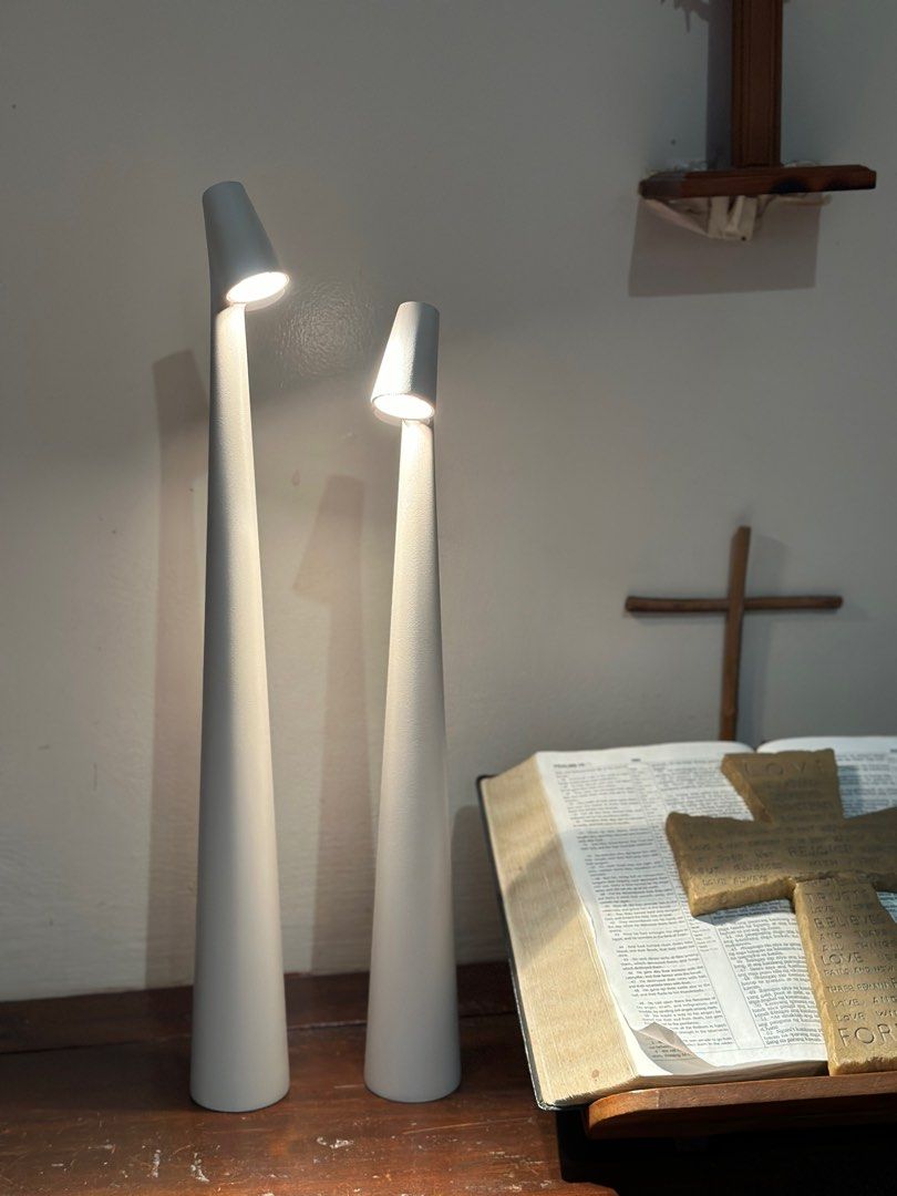 Stylish Black Metal Desk Light