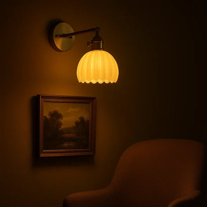 Classic Floral Glass Table Lamp