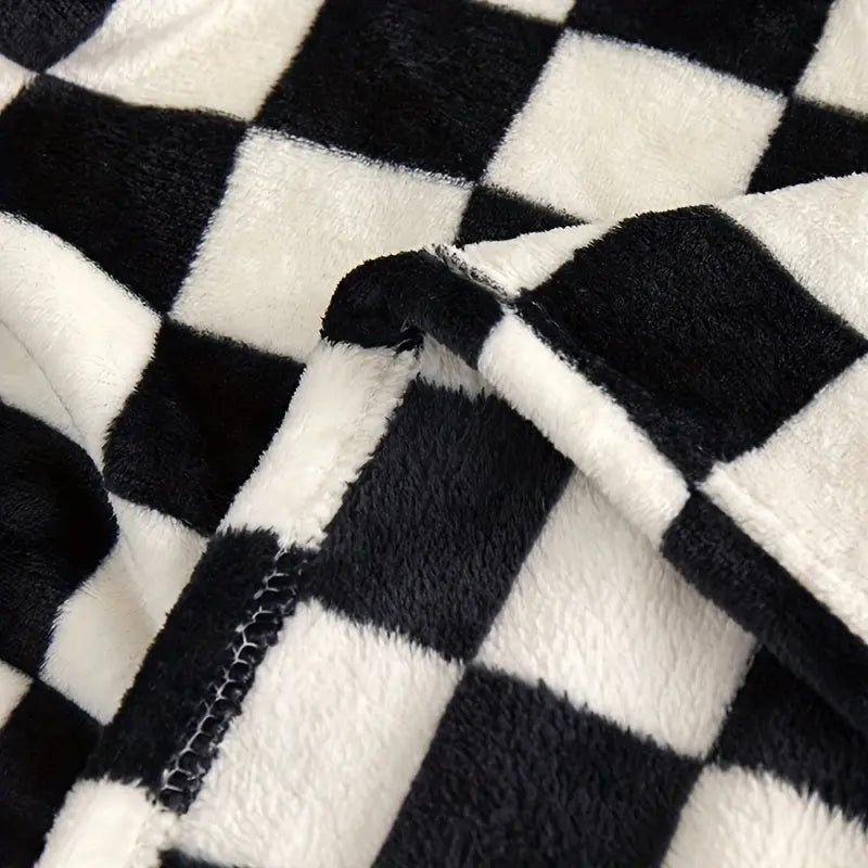 Cozy Plaid Throw Blanket for Home and Bed