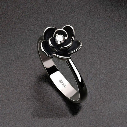 BLACK DAHLIA FLOWER RING