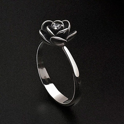 BLACK DAHLIA FLOWER RING