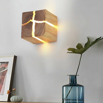 Rustic Wooden Wall Light – Natural Textured LED Sconce