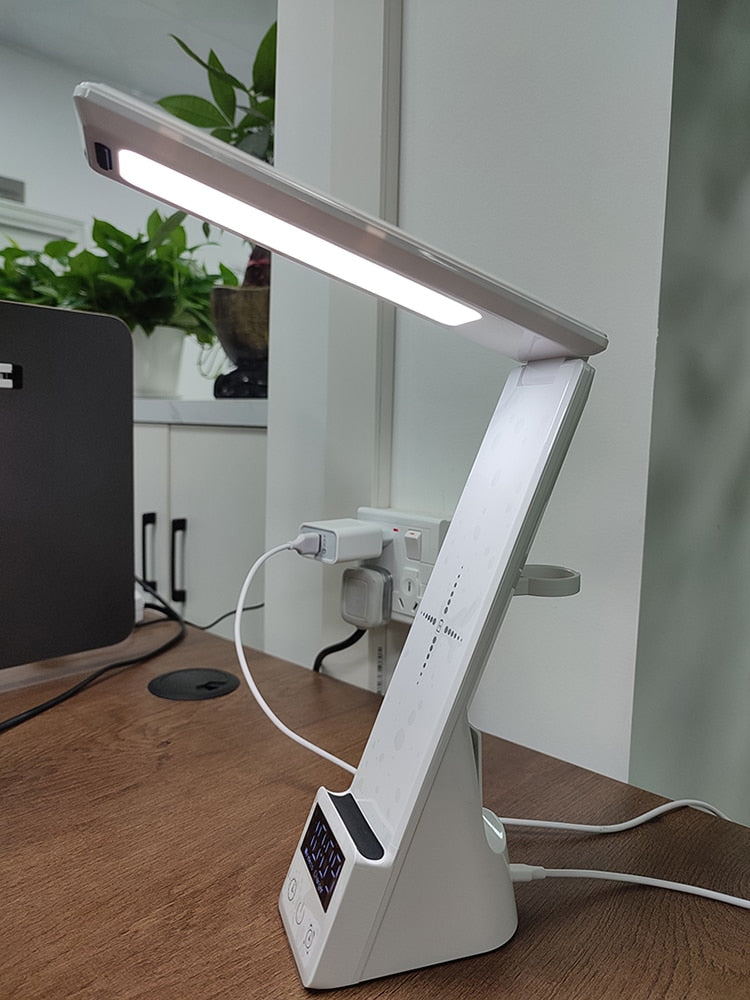Table Lamp with Fast Wireless Charging
