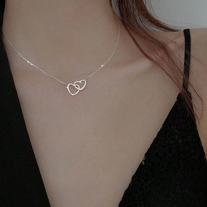 Charly | Heart Necklace with Rotating Rose Gift Box