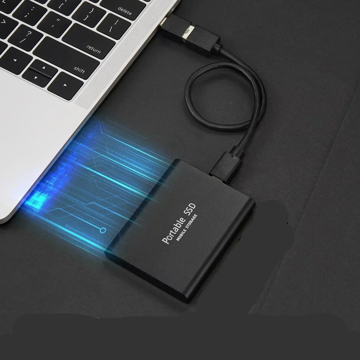 Charly | Ultra-fast 128GB SSD with compact and durable design