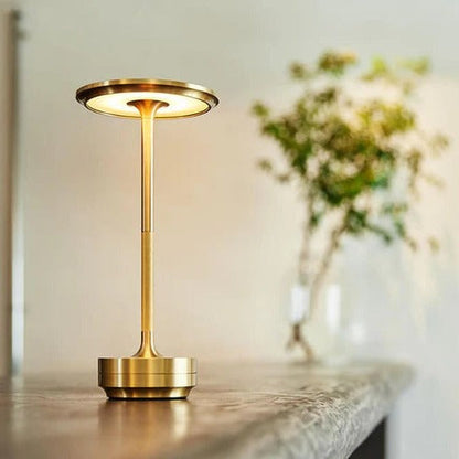 Charly | Wireless LED Table Lamp - Modern Sculptural Design