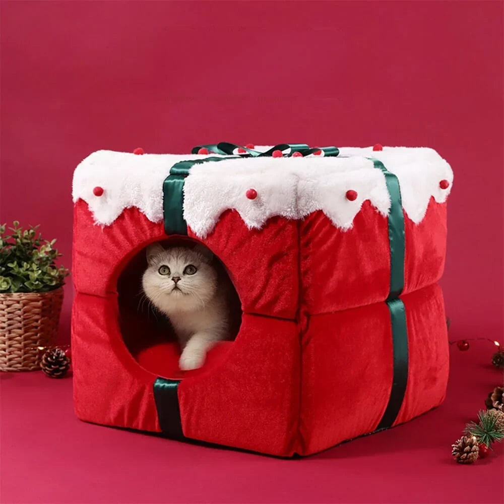 Christmas 2-in-1 Pet Cave Bed with Non-Slip Base