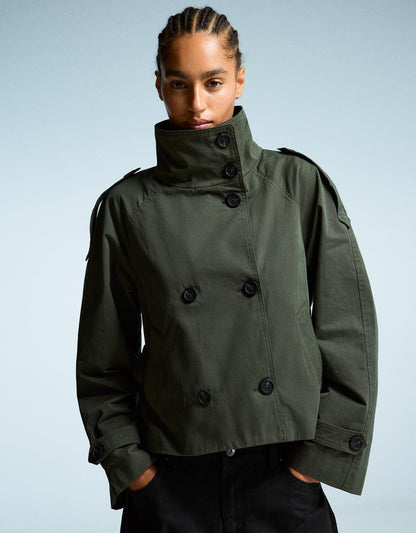 Classic and Lightweight Cropped Autumn Trench Coat in Soft Fabric