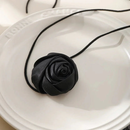 Elegant Pink Flower Choker Necklace