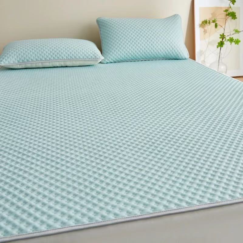 Cooling Mattress Topper with Breathable Pressure Relief and Non-Slip Bottom