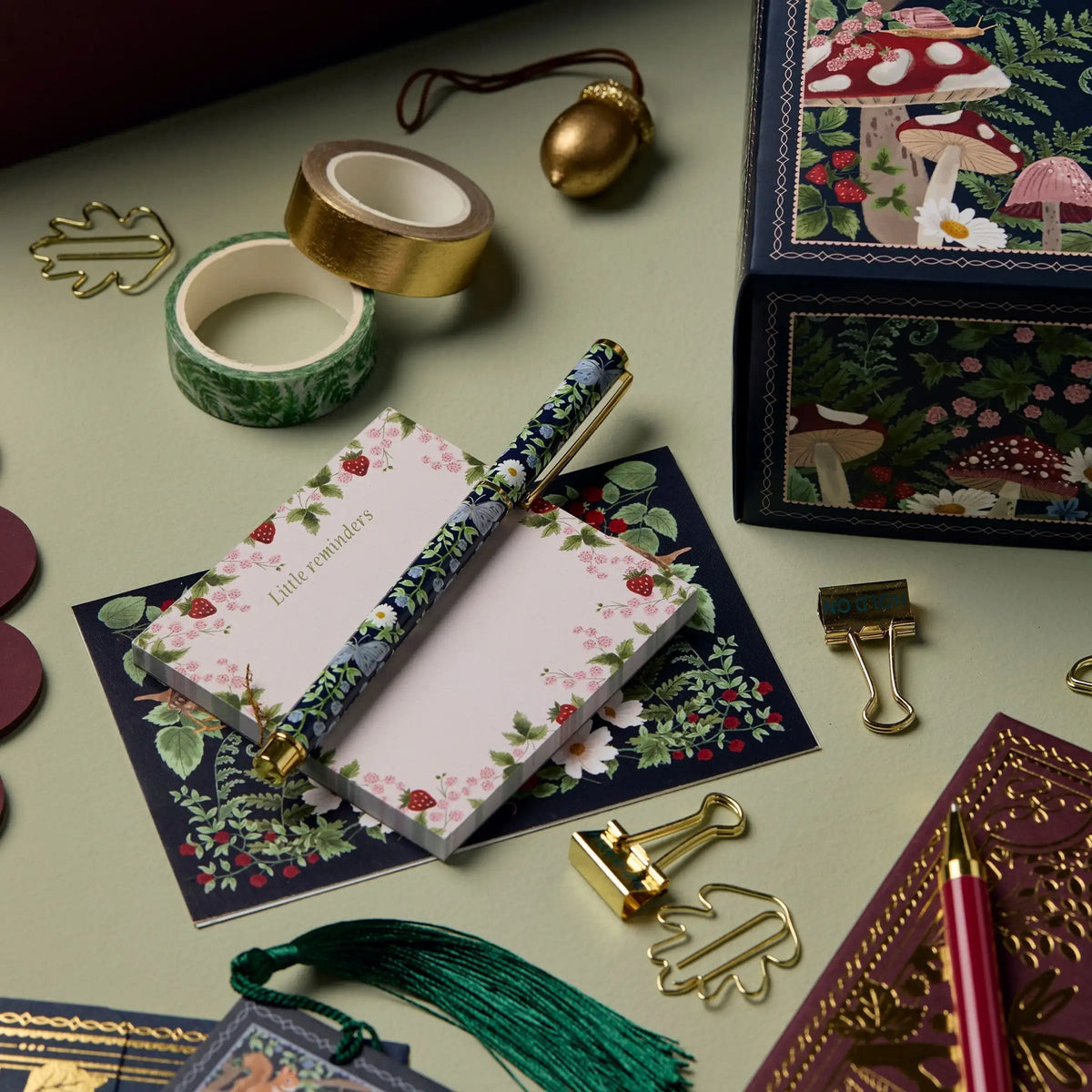 Creative Advent Calendar – 24 Unique Stationery Items for Everyone