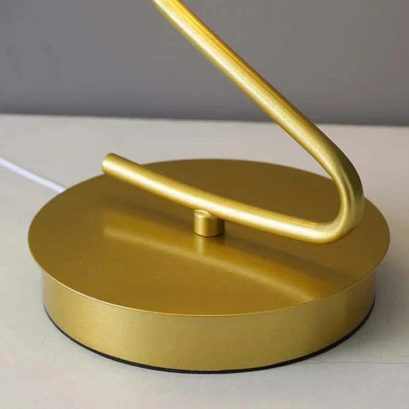 Beautiful LED Desk Lamp in Floral Pattern