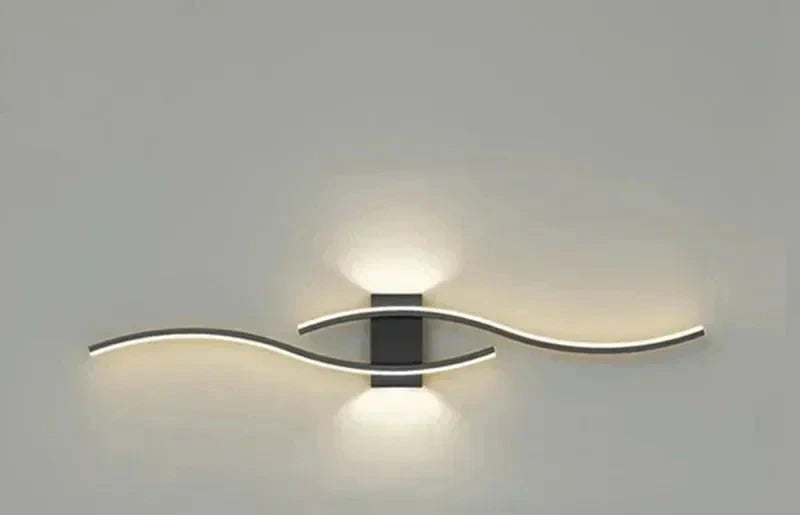 Sleek LED Wall Lamp – Contemporary Wave Design