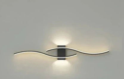 Sleek LED Wall Lamp – Contemporary Wave Design