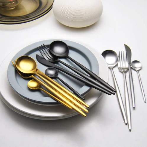 Elegant 24-Piece Silverware Flatware Set for Dining
