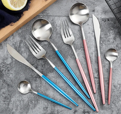 Elegant 24-Piece Silverware Flatware Set for Dining