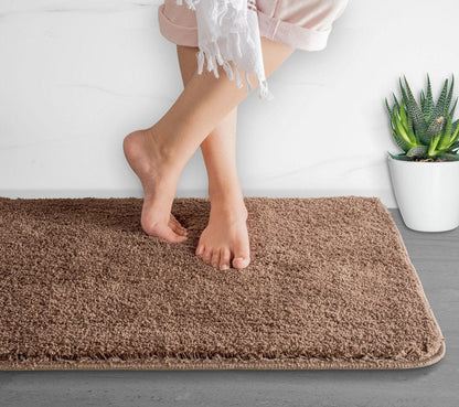 Plush Microfiber Bath Mat with Non-Slip Backing