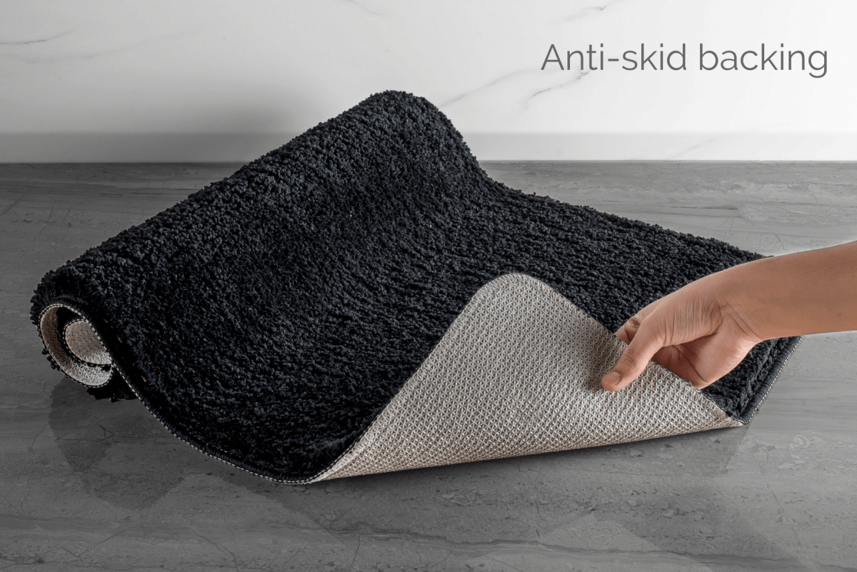 Plush Microfiber Bath Mat with Non-Slip Backing