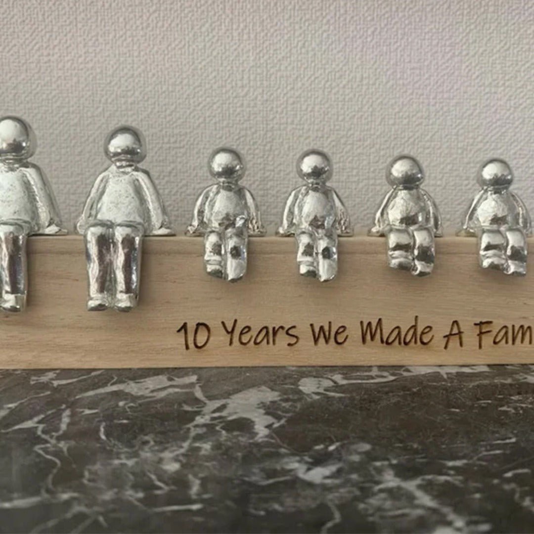 Heartwarming Family Figurine – Love Token Statue - Cofik