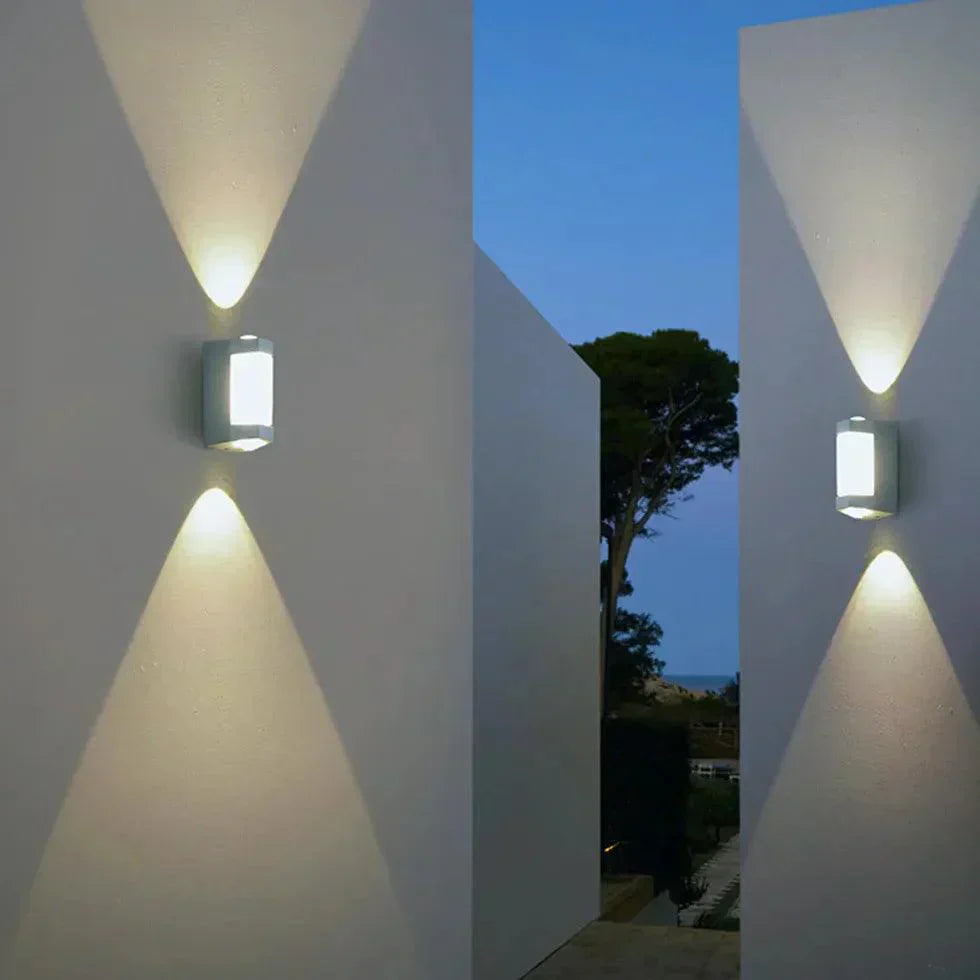 Durable Weatherproof Outdoor LED Wall Lamp