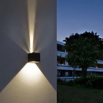 Sleek Metal LED Wall Light Noxord