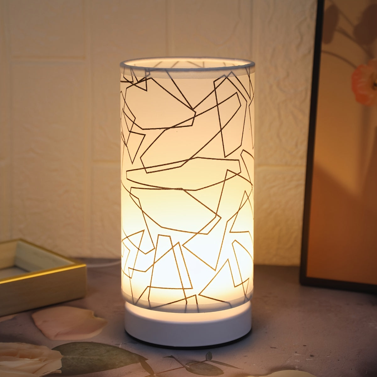 Bright USB Desk Lamp in Sleek Metal Cylinder - Cofik