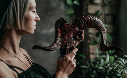 Decorative Ram Skull Figurine