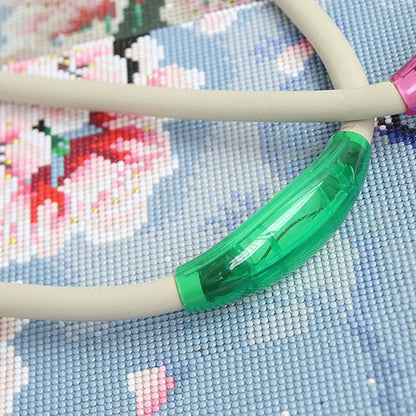 Adjustable LED Reading Light for Knitting and Crafts